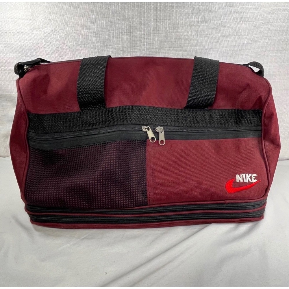 Nike Vintage Duffle Bag Maroon Burgundy Gym Travel Sports Bag with Shoe Pocket